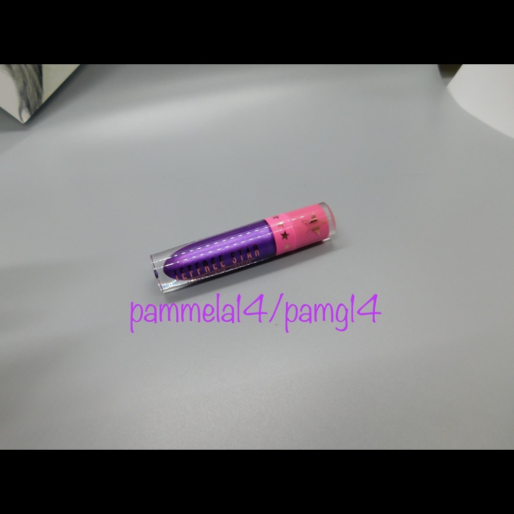 Zombie kiss jeffree star liquid lipstick